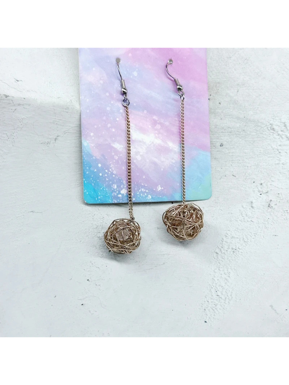 1060mc. Wire Goldtone Earrings